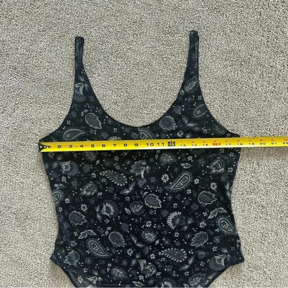 Free People Scooped Up Paisley Bodysuit Size Large - Picture 3 of 10